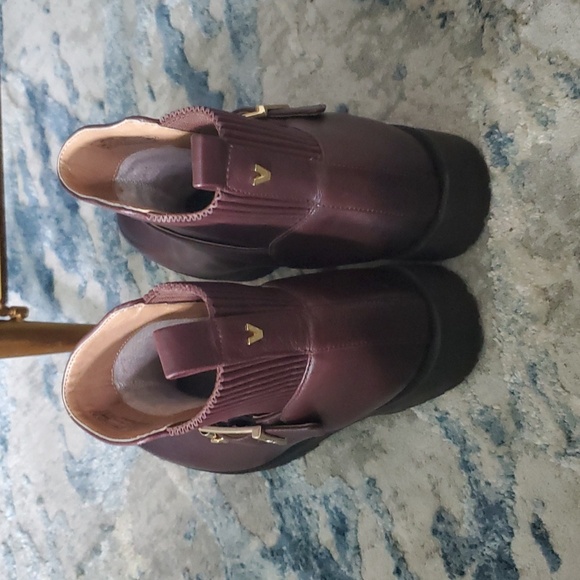 Vionic Booties - Picture 3 of 5